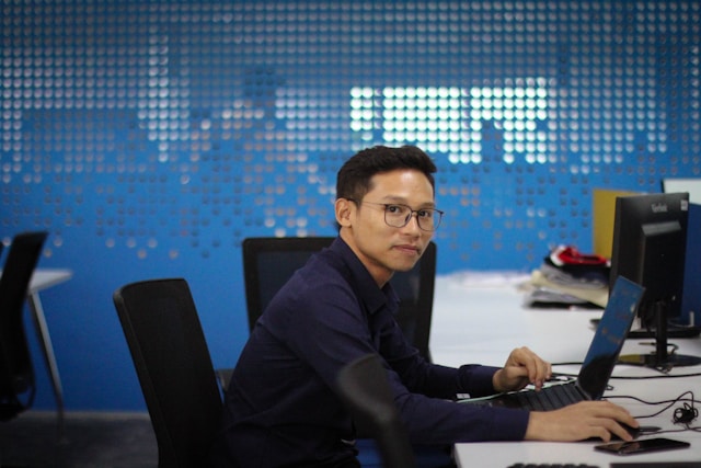 Blog thumbnail: Web framework innovation
